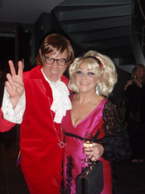 Gallery: Austin Powers Lookalike