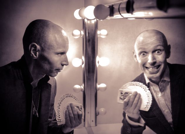 Gallery: Paul Stage and Close Up Magician