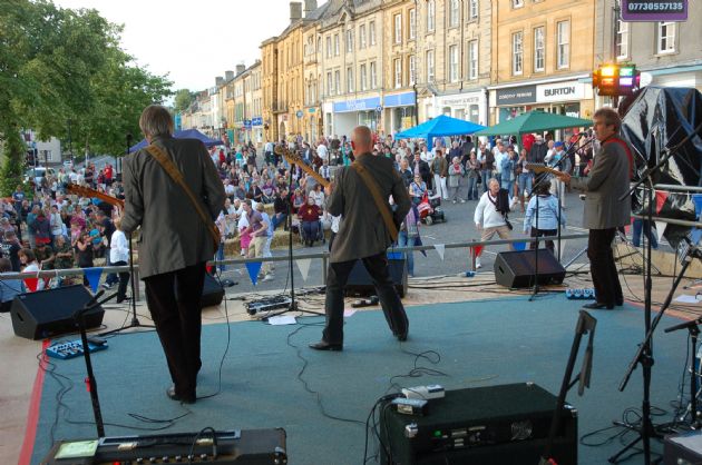 Gallery: The Retro Band